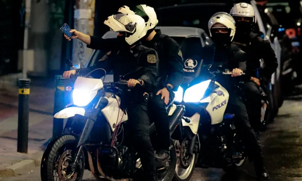 Φάρσαλα: Χτύπησε και λήστεψε γυναίκα μέσα στο όχημά της